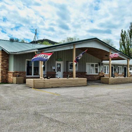 Deer Lodge Motel Sundance Esterno foto