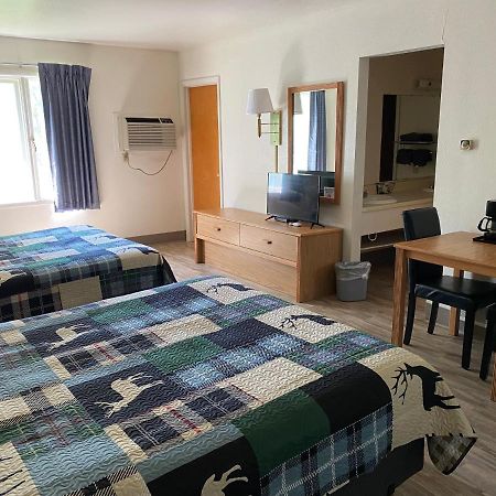 Deer Lodge Motel Sundance Esterno foto