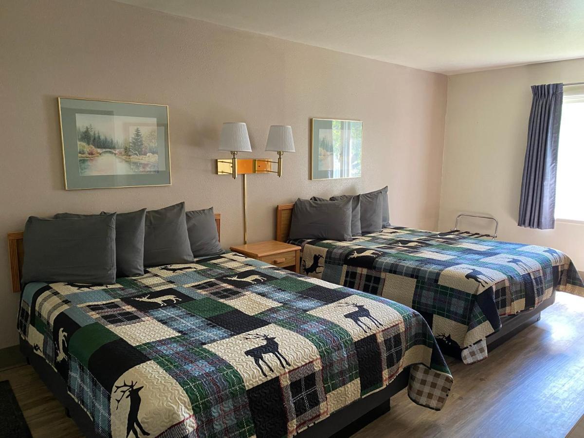 Deer Lodge Motel Sundance Esterno foto